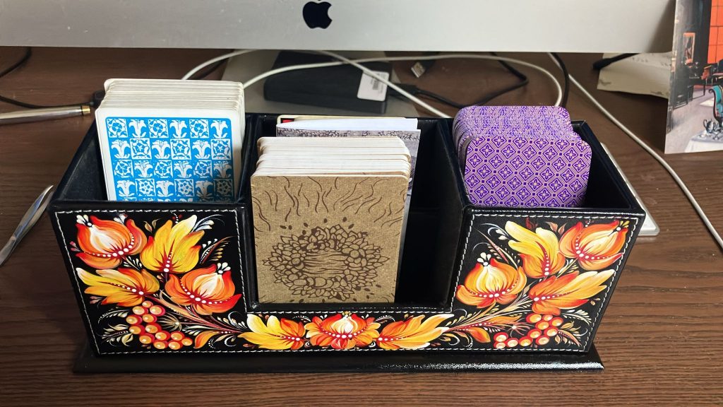 Ukrainian art - desk organizer with card decks